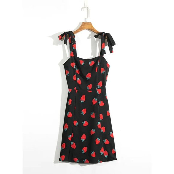 Strawberry summer dress - Picture 4 of 5